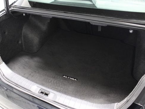 Certified 2024 Nissan Altima 2.5 SV FWD image 12