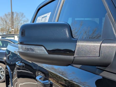 New 2026 RAM 1500 4x4 Crew Cab image 13