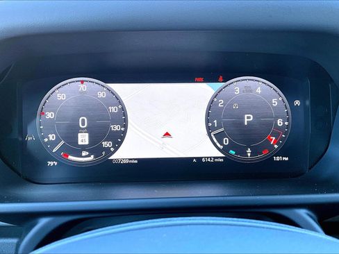 Used 2025 Land Rover Defender 110 S image 25