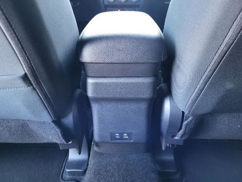 Used 2025 Mitsubishi Outlander Sport AWD image 24
