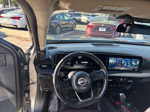 Used 2026 Nissan Kicks SR AWD/4WD image 30