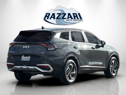 Used 2024 Kia Sportage LX image 3