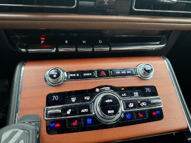 Used 2020 Lincoln Aviator Reserve w/ Equipment Group 202A AWD/4WD image 22