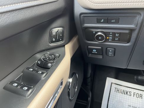 Used 2023 Ford Expedition Max Limited image 56