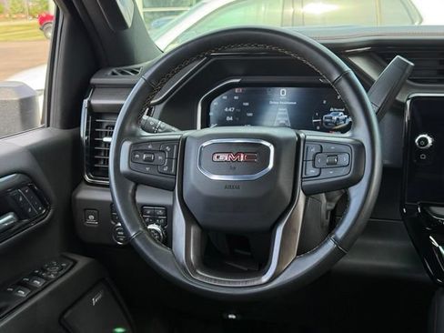 Used 2025 GMC Sierra 3500 AT4 w/ AT4 Premium Plus Package AWD/4WD image 9