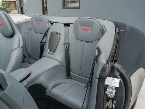 Used 2021 Aston Martin DB11 Volante image 18