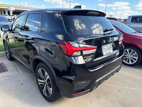 Used 2022 Mitsubishi Outlander Sport SE FWD image 4