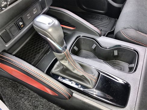 Used 2024 Nissan Frontier PRO-4X w/ Technology Package image 19