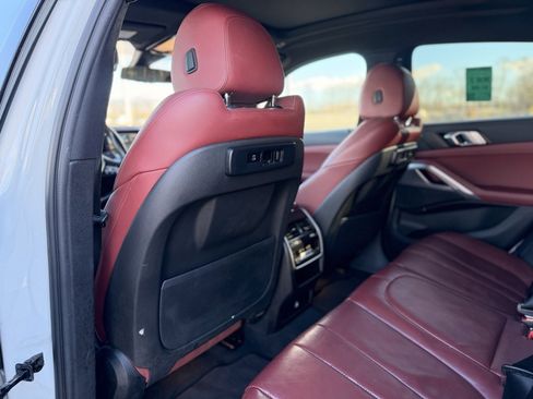 Used 2021 BMW X6 xDrive40i w/ Convenience Package image 16