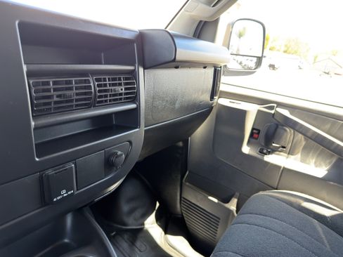 Used 2024 Chevrolet Express 2500 w/ Driver Convenience Package RWD image 32
