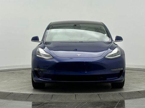 Used 2020 Tesla Model 3 Standard Range Plus image 2
