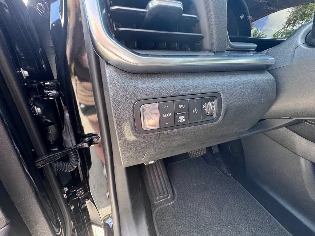 Used 2026 GMC Terrain Denali AWD/4WD image 24