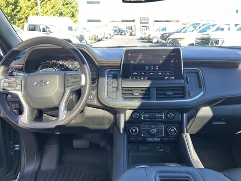 Used 2021 Chevrolet Tahoe Z71 w/ Z71 Signature Package image 29