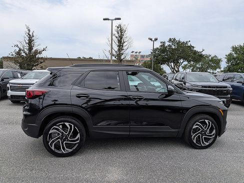 Used 2026 Chevrolet TrailBlazer RS w/ Convenience Package FWD image 2