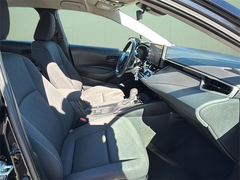 Used 2023 Toyota Corolla LE image 39