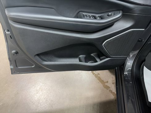 Used 2022 Jeep Grand Cherokee Altitude image 11