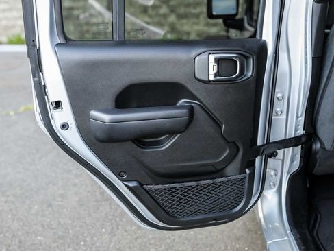 Used 2024 Jeep Wrangler Sport S image 18