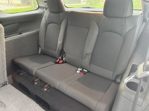 Used 2007 Saturn Outlook XE w/ Preferred Pkg FWD image 23