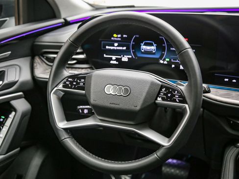 Certified 2025 Audi Q5 Prestige AWD/4WD image 16