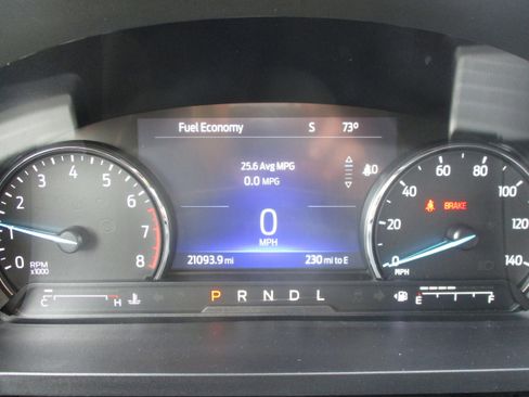 Used 2023 Ford Explorer XLT w/ Equipment Group 202A AWD/4WD image 20