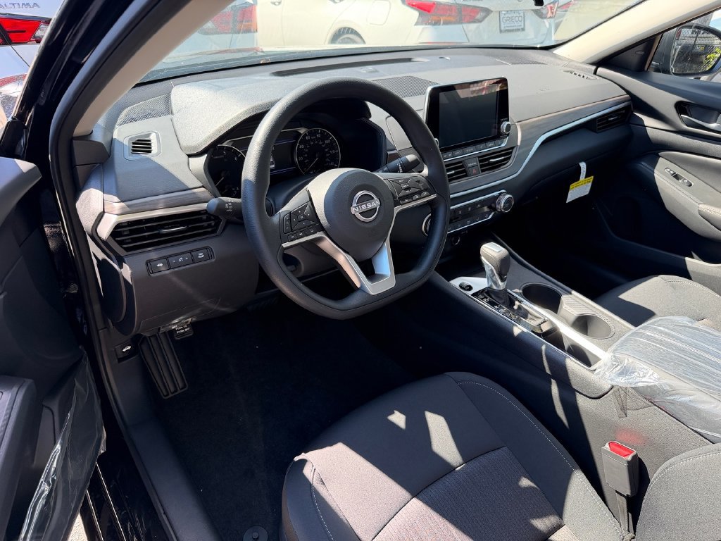 New 2026 Nissan Altima 2.5 SV FWD image 5