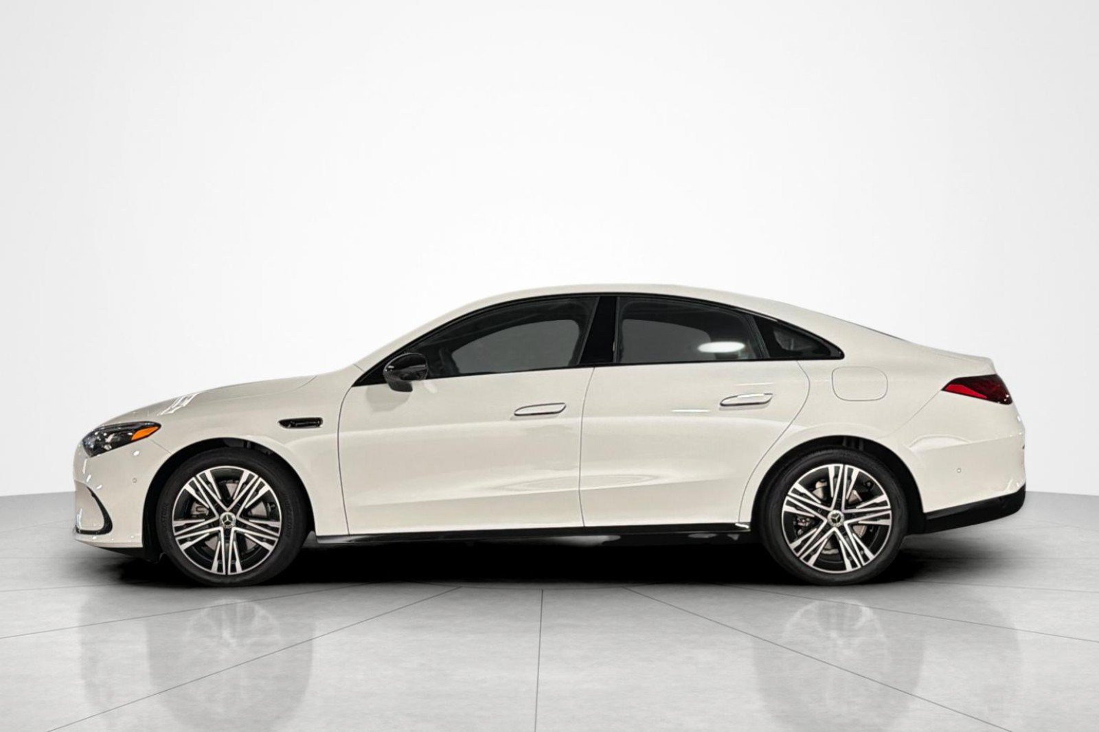 New 2027 Mercedes-Benz CLA 220 image 2