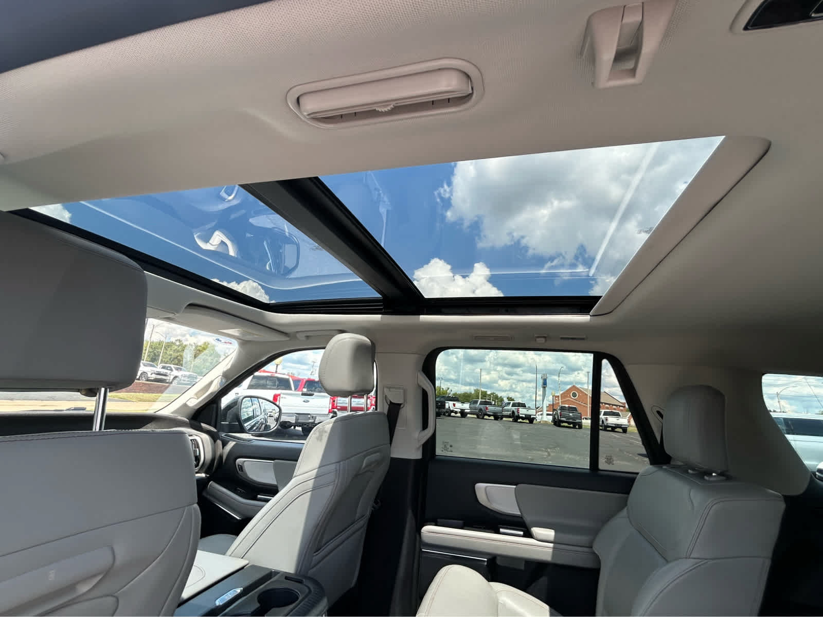 Certified 2025 Ford Expedition Active AWD/4WD image 57