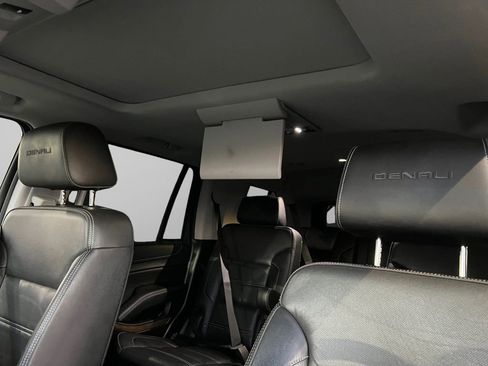 Used 2019 GMC Yukon Denali image 42