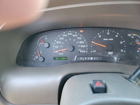 Used 2002 Ford Excursion XLT RWD image 10
