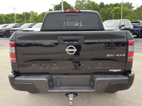 Used 2023 Nissan Frontier SV w/ Technology Package AWD/4WD image 7