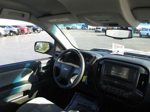 Used 2019 Chevrolet Silverado 1500 Custom w/ Custom Convenience Package image 23