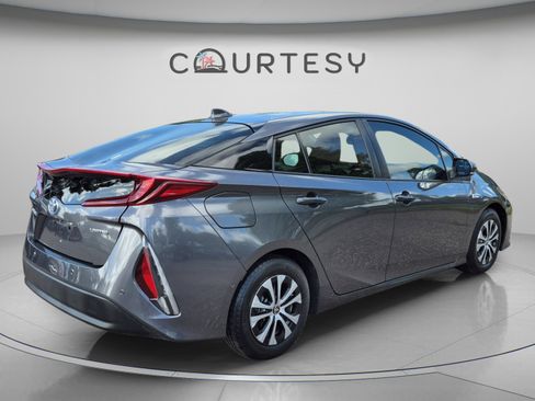 Used 2022 Toyota Prius Prime Limited FWD image 7