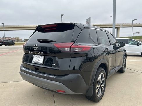 Used 2022 Nissan Rogue SV image 14