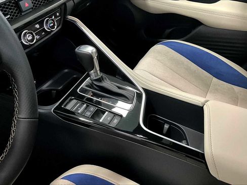 Used 2025 Acura ADX A-Spec image 15