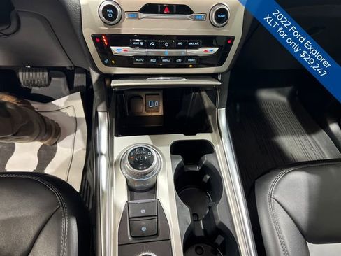 Used 2022 Ford Explorer XLT w/ Equipment Group 202A image 17