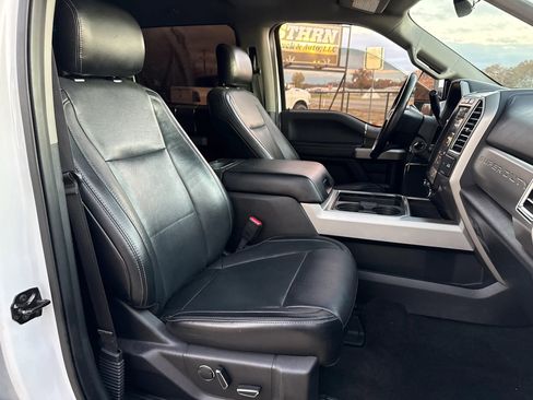 Used 2017 Ford F250 Lariat w/ Lariat Value Package image 17