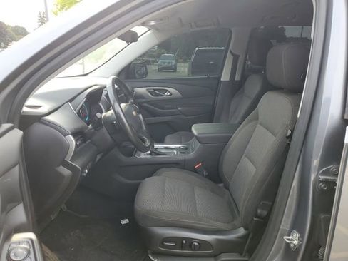 Used 2018 Chevrolet Traverse LT FWD image 15