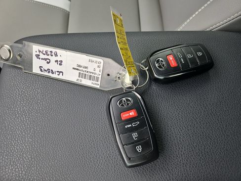 Used 2026 Toyota Camry SE w/ Convenience Package FWD image 21