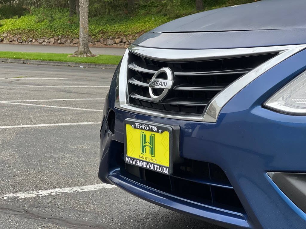 Used 2018 Nissan Versa SV FWD image 18