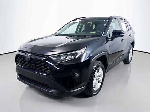 Used 2019 Toyota RAV4 XLE image 3