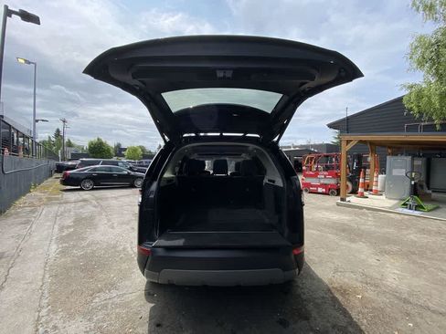 Used 2019 Land Rover Discovery SE AWD/4WD image 29