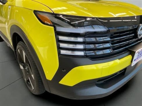 New 2025 Nissan Kicks SR image 65