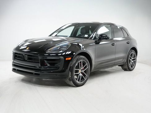 Used 2024 Porsche Macan S image 1