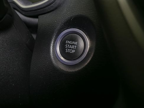 Used 2023 Toyota Corolla Cross XLE w/ Convenience Package image 31