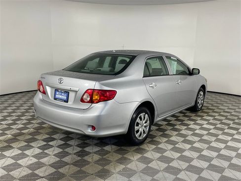 Used 2010 Toyota Corolla LE image 15