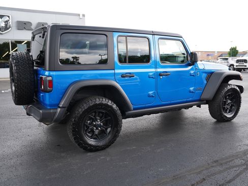 Used 2024 Jeep Wrangler Unlimited AWD/4WD image 3