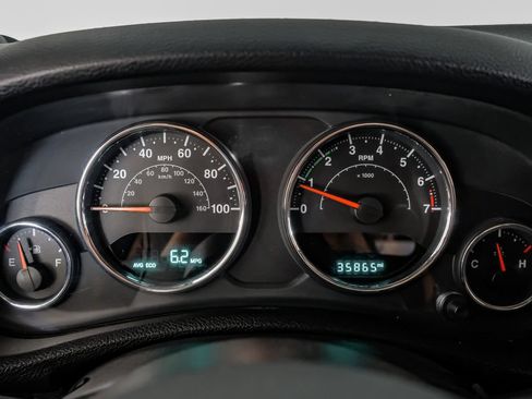 Used 2018 Jeep Wrangler Sport AWD/4WD image 18