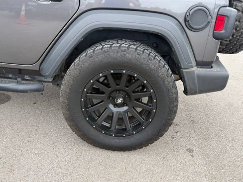 Used 2019 Jeep Wrangler Unlimited Sport S AWD/4WD image 25
