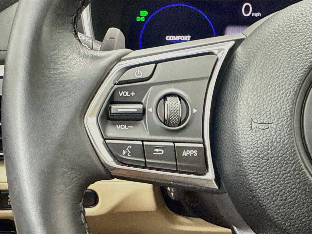 Used 2024 Acura MDX w/ Technology Package FWD image 11