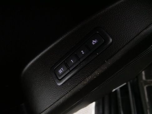 Used 2017 GMC Yukon SLT w/ Premium Edition image 14